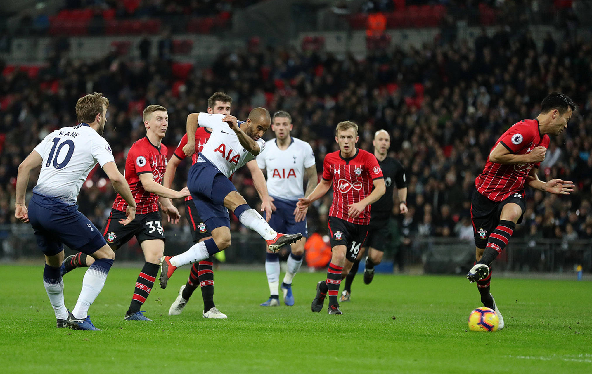 足球不仅是 足球不仅是